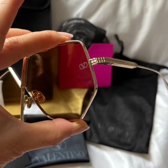 VALENTINO V-HEXAGON TITANIUM Sunglasses Gold $1436 Unisex NWT main image 13